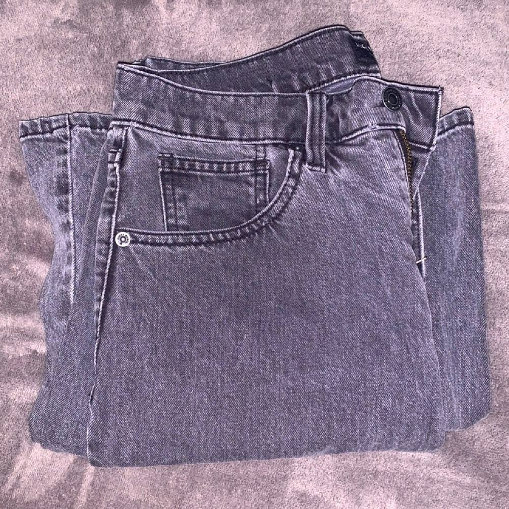 8/29 Lucky Brand Dark Wash Jeans